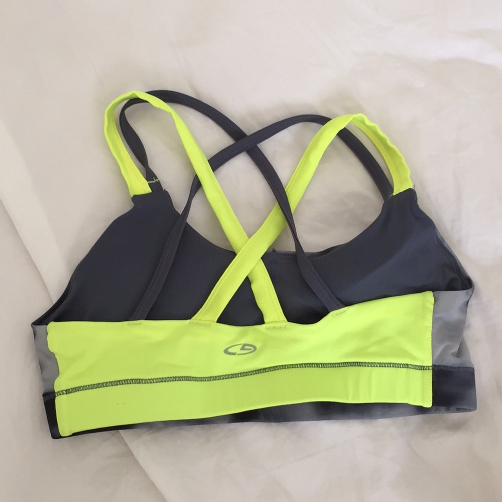 Sports bra - Picture 2 of 3